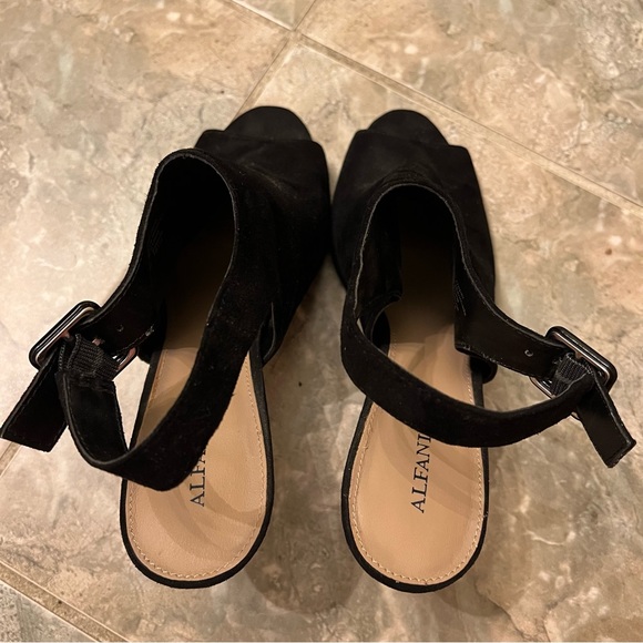Alfani Emerrie Suede Black Heels - Picture 13 of 13